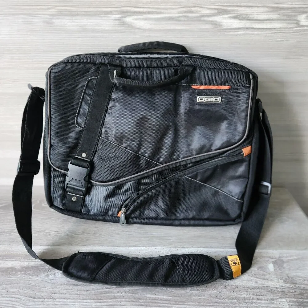 Ogio Laptop Messenger Bag Multi-Zip Compartment Carrying‎ Padded Pocket Black